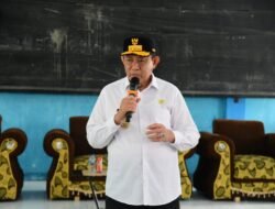 Gubernur Gusnar Serahkan BPJS Ketenagakerjaan untuk Pekerja Mandiri di Bone Pesisir