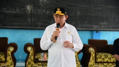 Gubernur Gusnar Serahkan BPJS Ketenagakerjaan untuk Pekerja Mandiri di Bone Pesisir