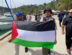 Kapal Kemanusiaan Tantang Blokade Gaza: Mandela Dukung Armada Spanyol