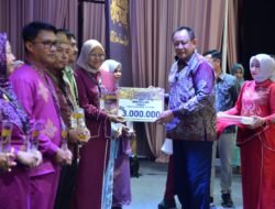 Gusnar Ingatkan Guru Cermat Hadapi Era Demokratisasi Pendidikan