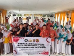 Bersama Subdit IV Polda Gorontalo, Densus 88 Antiteror Polri Sosialisasikan Bahaya Paham IRET di SMP Negeri 1 Kwandang