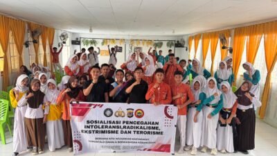 Bersama Subdit IV Polda Gorontalo, Densus 88 Antiteror Polri Sosialisasikan Bahaya Paham IRET di SMP Negeri 1 Kwandang