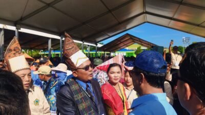 Didampingi Gubernur, Mentan Sapa Peserta PENAS XVII Sebelum Pembukaan Berlangsung