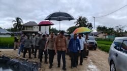 Meski Diguyur Hujan, Gubernur Gusnar Tetap Tancap ‘GAS’ Pimpin Pengecekan Lokasi PENAS XVII