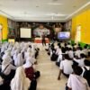 Cegah Bahaya IRET dan TCC, Densus 88 dan Intelkam Polda Edukasi 250 Pelajar SMPN 1 Tibawa