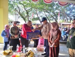 Tanpa Kehadiran Wali Kota, Pemprov Salurkan Rp987 Juta Kepada 395 Pelaku UMKM Kota Gorontalo
