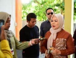 Tinjau MBG di SMK 1 Bulango Utara, Idah Syahidah Dorong Siswa Kembangkan Pemasaran Produk
