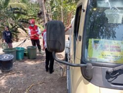 Bantu Warga Hadapi Kekeringan, Rusli Habibie Distribusikan Air Bersih di 25 Desa