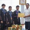 Gubernur Serahkan Bonus kepada Atlet Peraih Medali Asean Games Jepang 2026